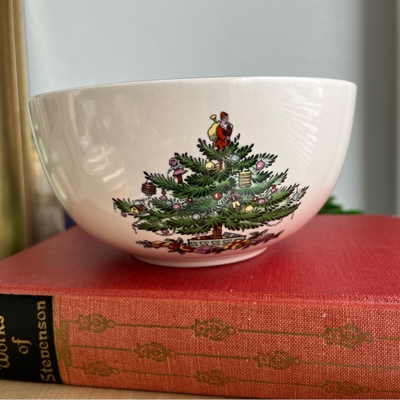 2 Spode Christmas Tree Medium Round Bowls bowl - Picture 2 of 5